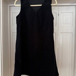 Classic Black V-Neck Sleeveless Dress - Timeless Women's Style